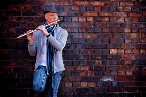  “The Cape Town Caper” -  Wouter Kellerman’s Surprise Concert Brings Joy and Chaos to South Africa